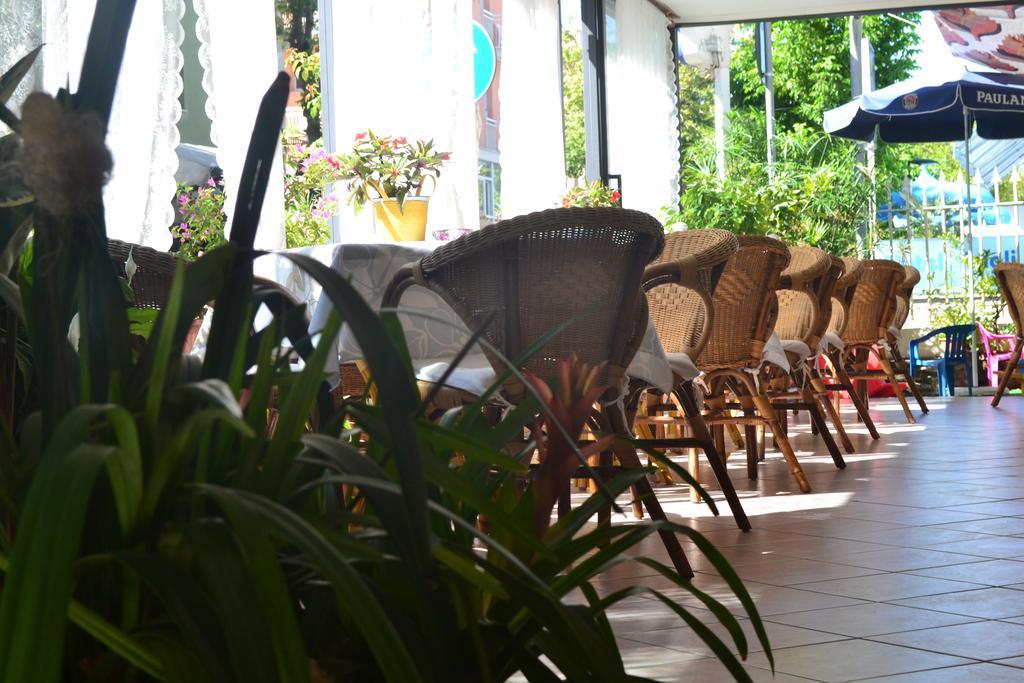 Hotel Alfredo'S リミニ エクステリア 写真